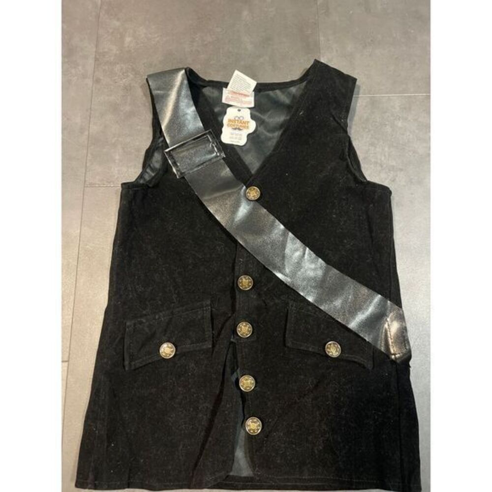 Black Velvet vest with Gold Buttons size 4/6 kids H-625
